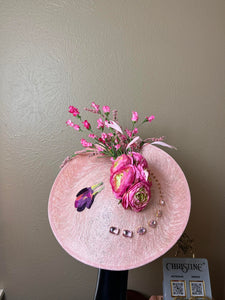 Pink hat in solid Sinamay