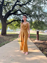 Load image into Gallery viewer, Lilian pants set in linen 3D flower top
