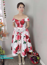 Load image into Gallery viewer, Diana Dress in Roses Taffeta - Shop women style vintage, Audrey Hepburn jackets online -Christine
