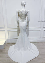 Load image into Gallery viewer, Diana Gown in solid white - Shop women style vintage, Audrey Hepburn jackets online -Christine
