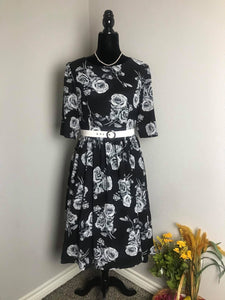 Abi Dress in white Rose silk - Shop women style vintage, Audrey Hepburn jackets online -Christine