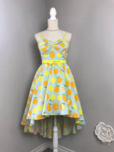 Load image into Gallery viewer, Juliet Dress in Lemon Print cotton size S - Shop women style vintage, Audrey Hepburn jackets online -Christine
