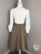 Load image into Gallery viewer, Lolita waistcoat suit in Tweed white blouse - Shop women style vintage, Audrey Hepburn jackets online -Christine
