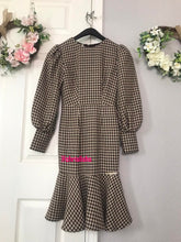 Load image into Gallery viewer, Natali dress in Hounds Tooths Brown
