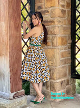 Load image into Gallery viewer, Gigi Dress in Gingham Sunflowers Print cotton - Shop women style vintage, Audrey Hepburn jackets online -Christine
