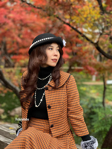 Lisa Collar set in Tweed Fall