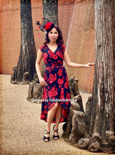 Load image into Gallery viewer, Minyoung dress in red roses
