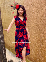 Load image into Gallery viewer, Minyoung dress in red roses
