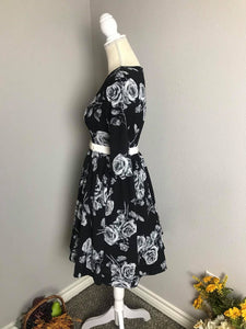 Abi Dress in white Rose silk - Shop women style vintage, Audrey Hepburn jackets online -Christine