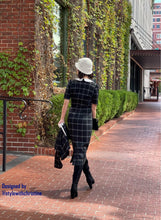 Load image into Gallery viewer, Jackie Collar set size XS
