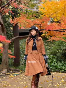 Lisa Collar set in Tweed Fall